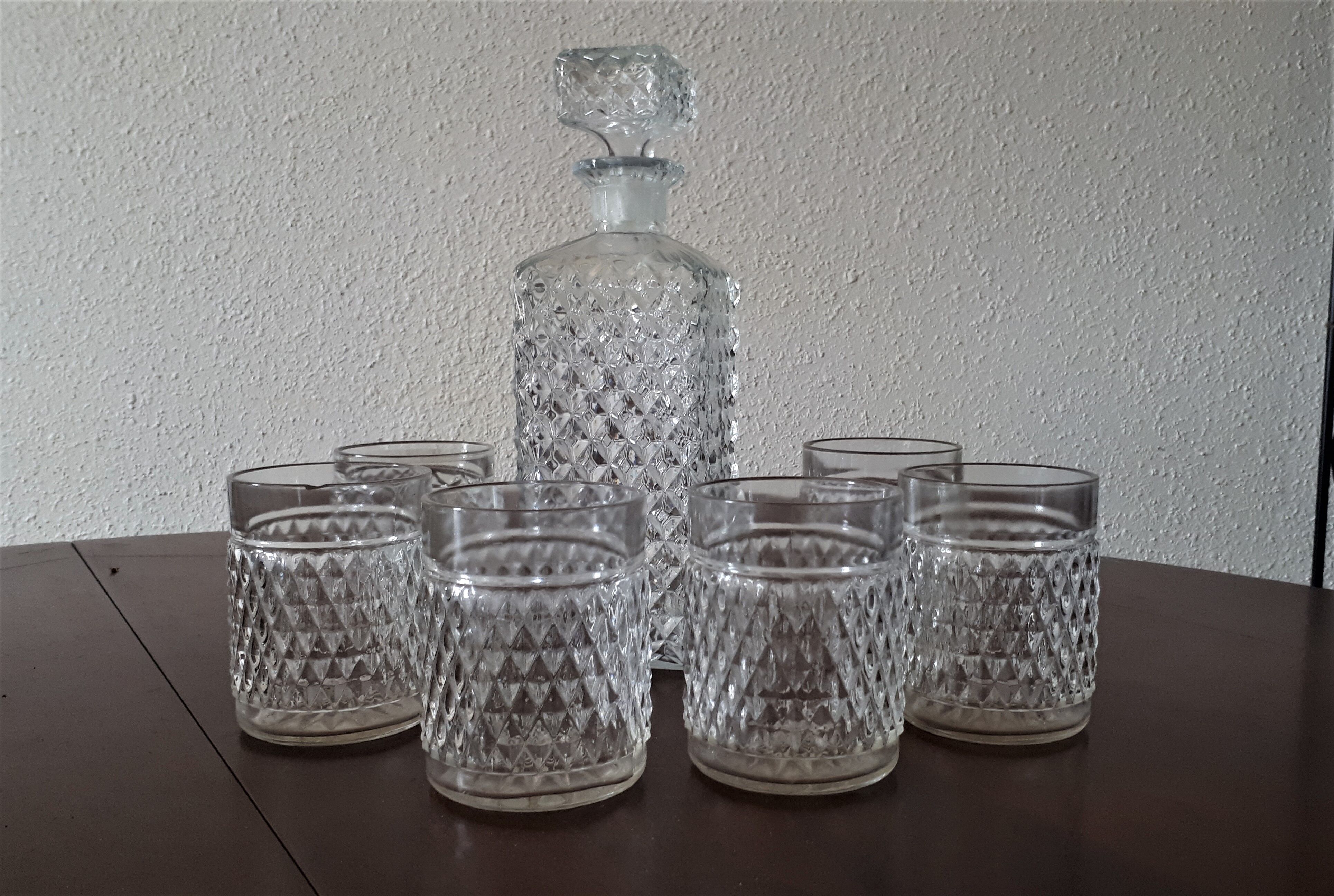 Vintage whisky service
