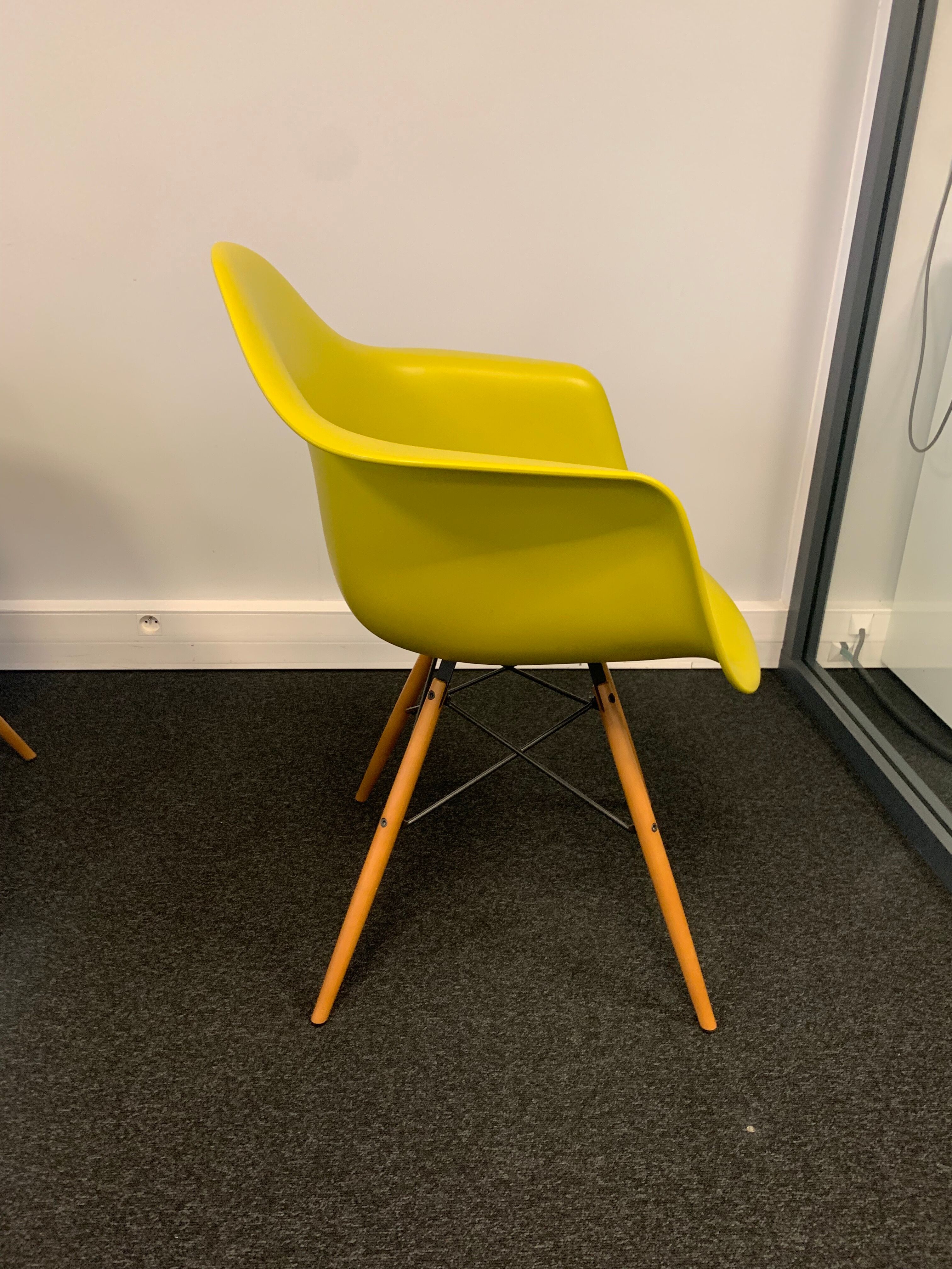 Eames Plastic Armchair DAW Charles & Ray Eames, 1950