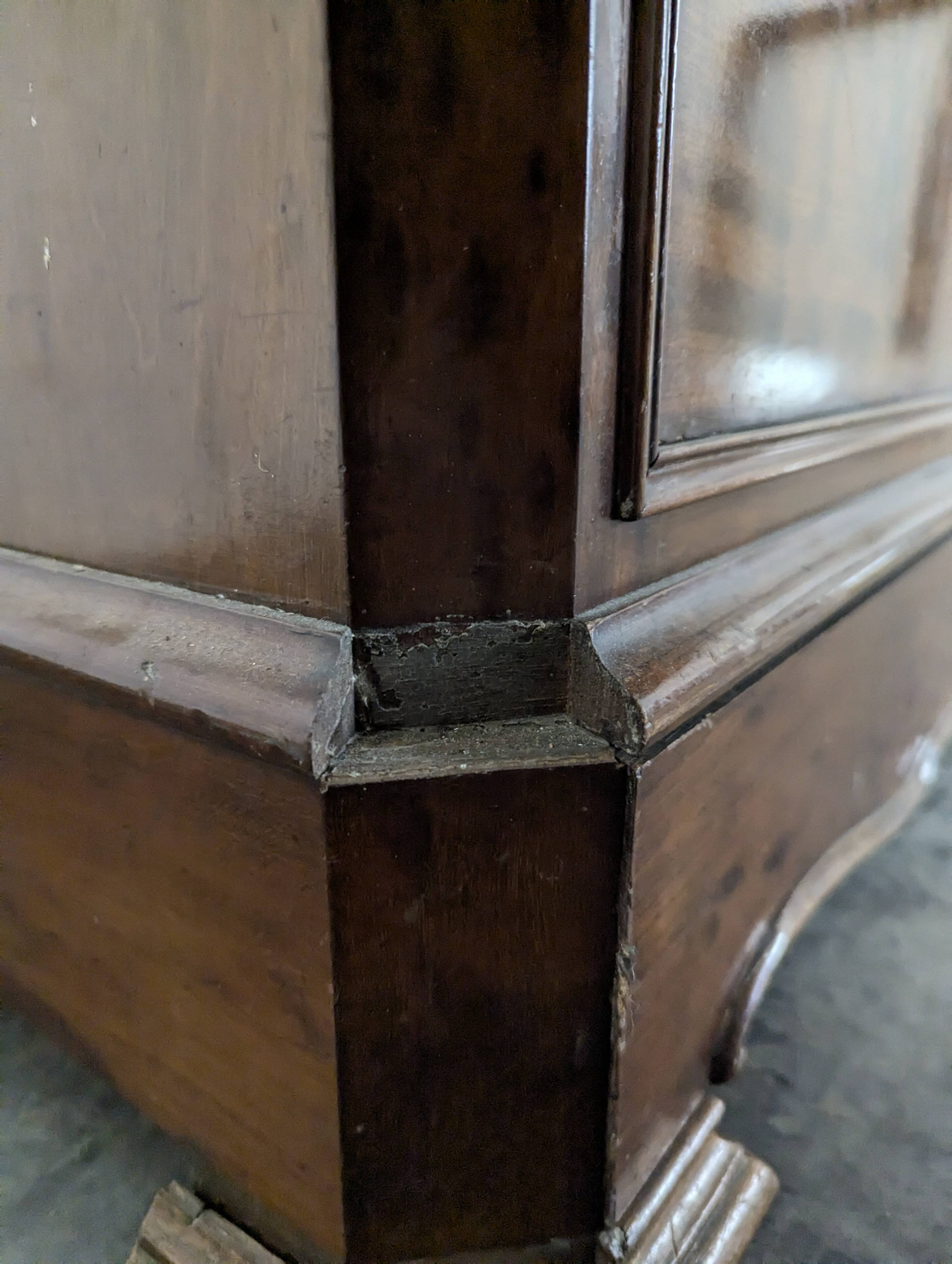 Period restoration mahogany chest of drawers