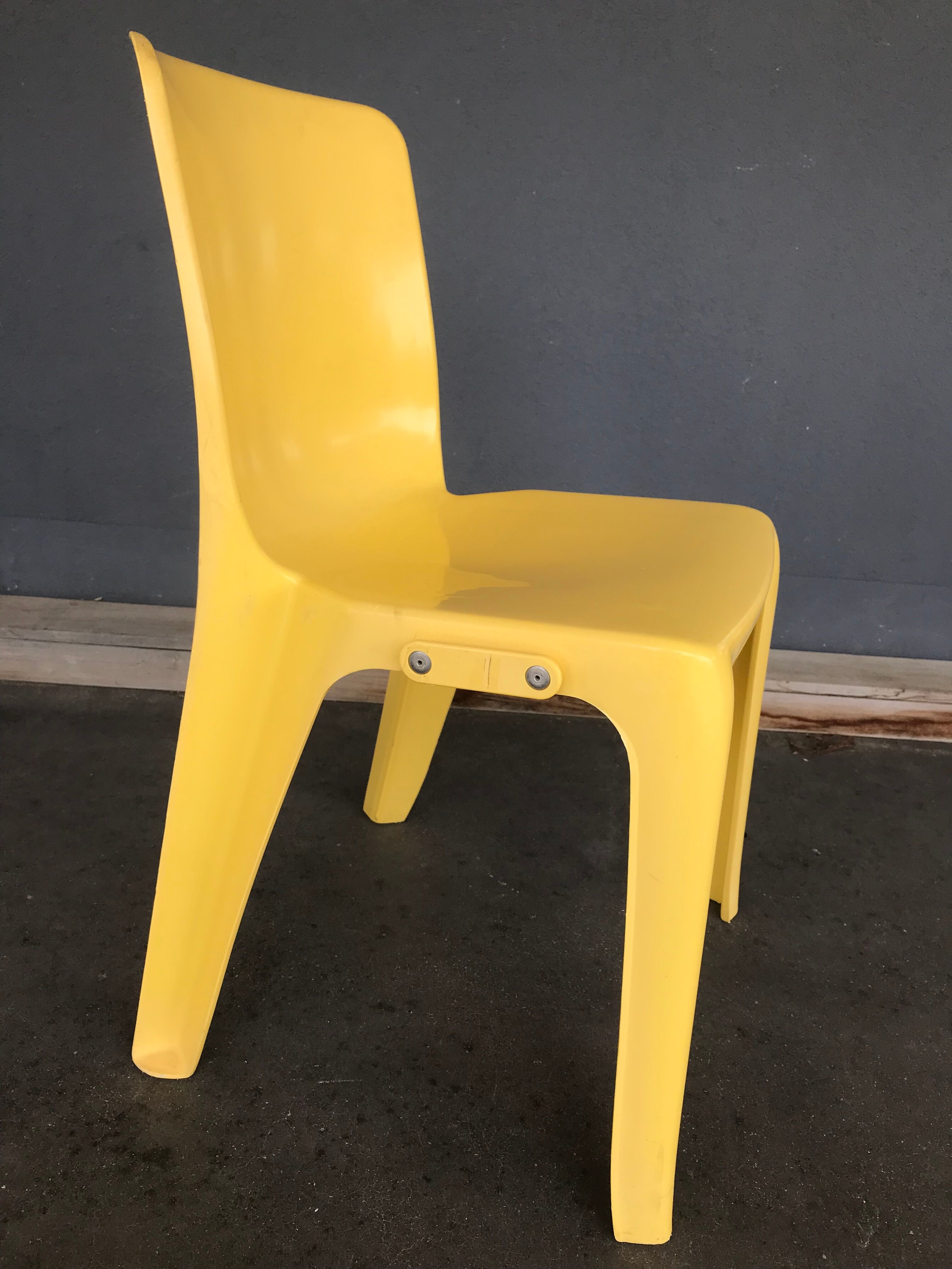 Monobloc chair Grosfillex 80's