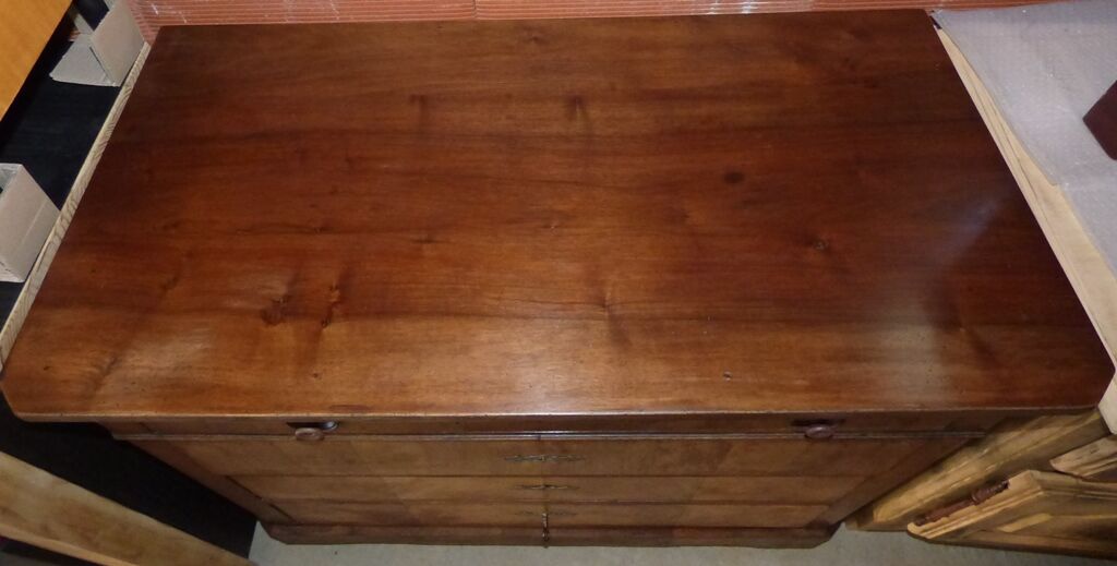 Antique chest of drawers with 4 drawers of Epoque Louis Philippe in solid walnut wood and walnut veneer - Totalme