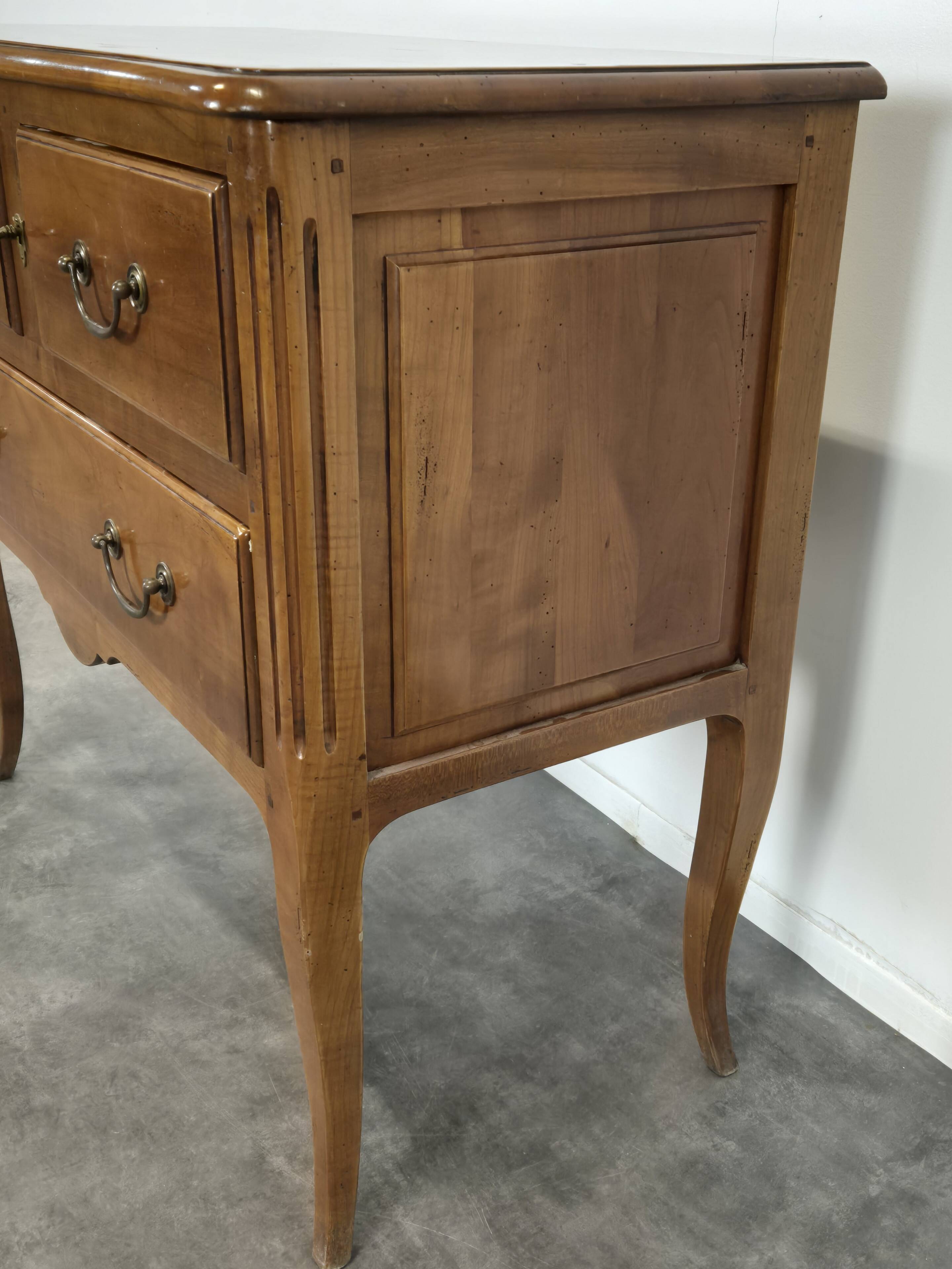 Transitional style chest of drawers in cherry wood