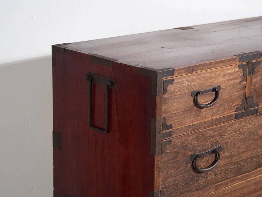Grand Japanese tansu Sendai Isho-dansu in cedar and iron, Meiji-Taishō period (circa 1890-1925) #42