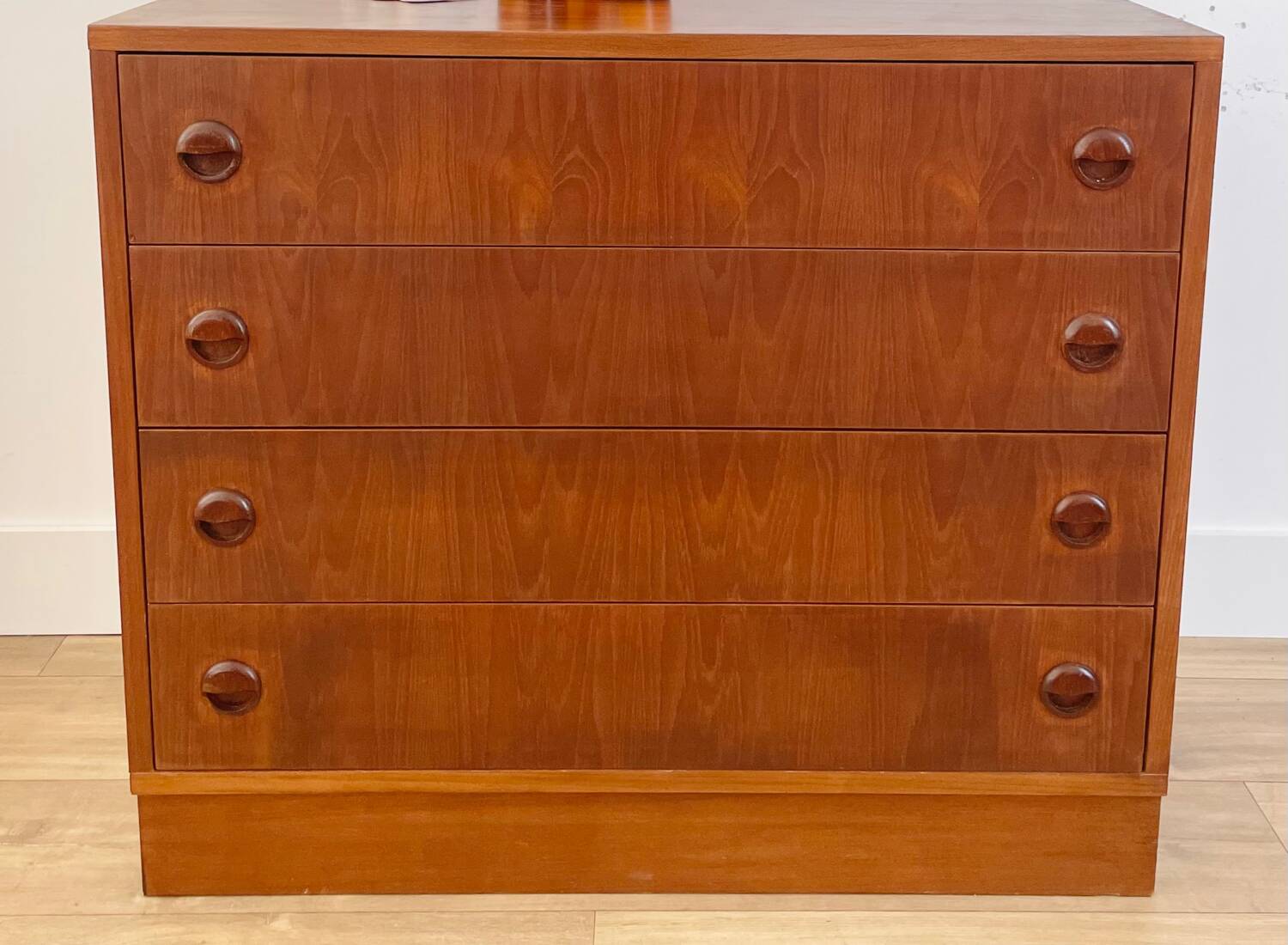 Scandinavian chest of drawers