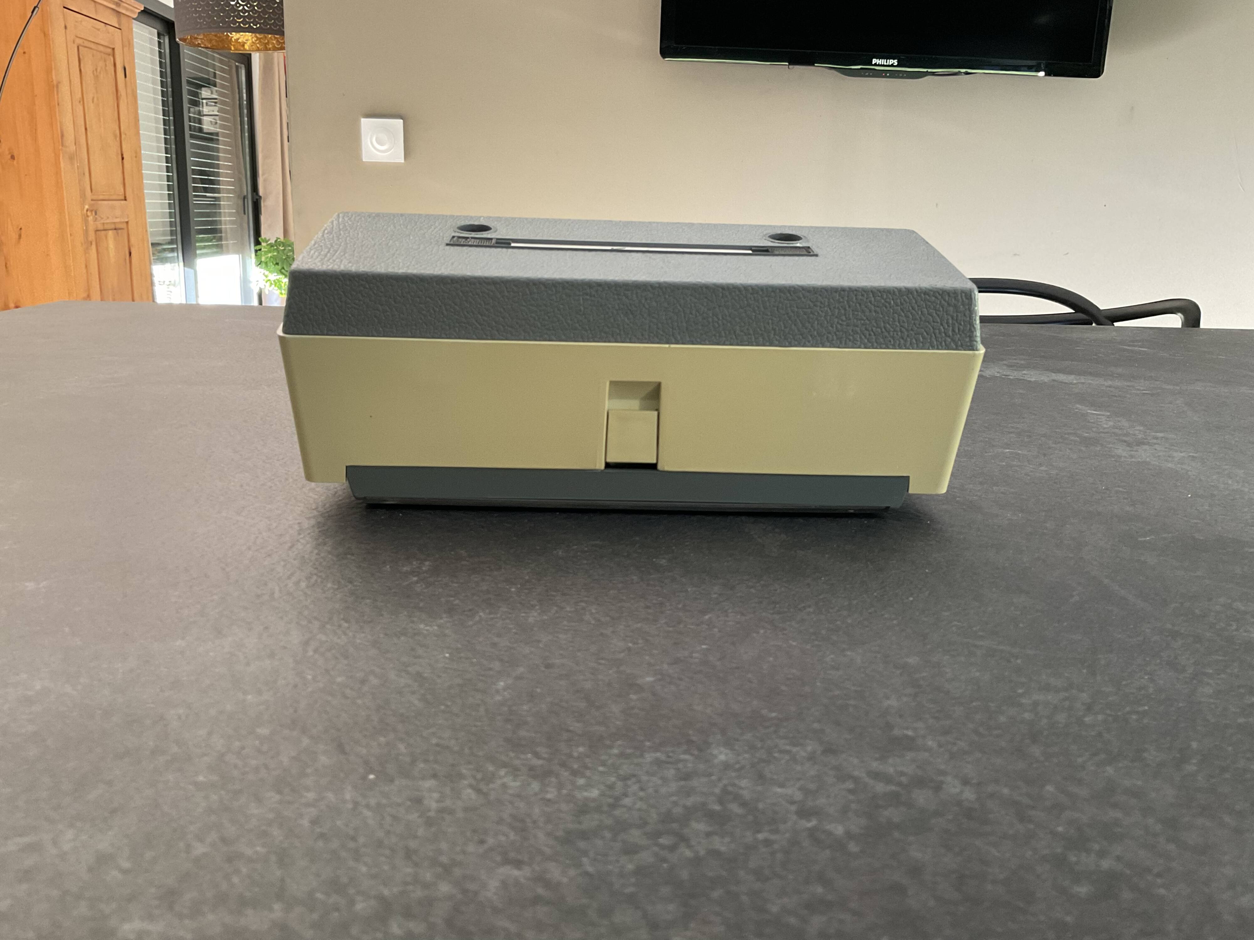 Vintage 70s flash window clock