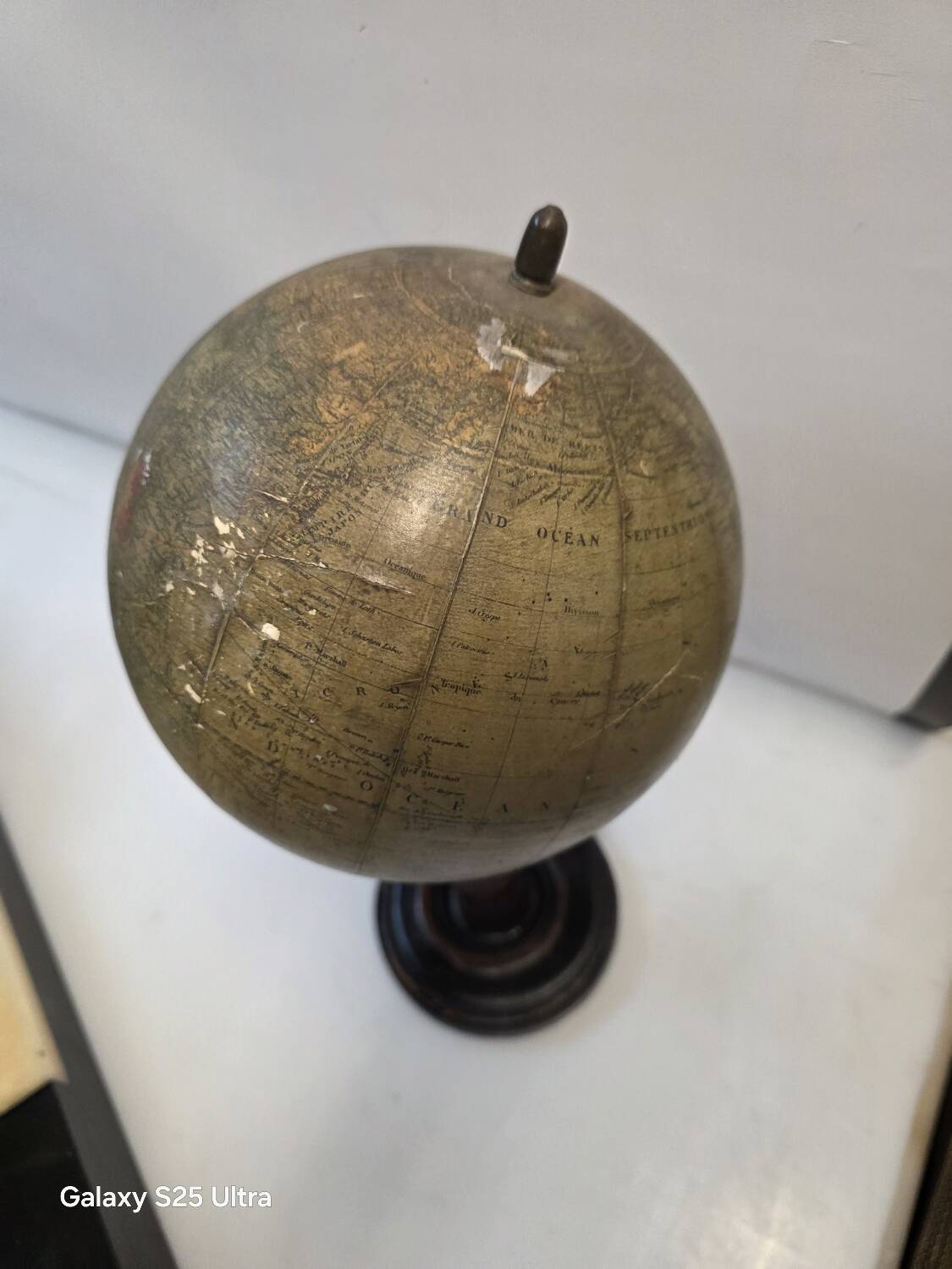 Terrestrial globe napoleon iii, g. thomas
