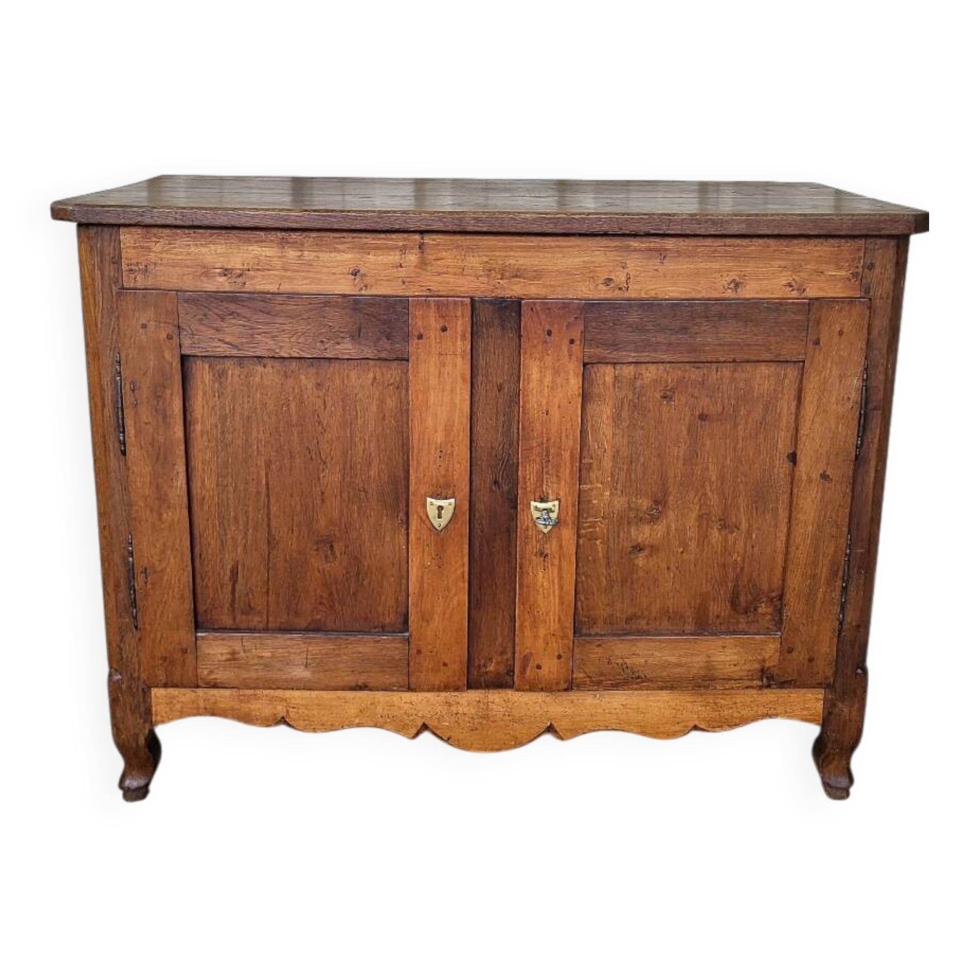 Low sideboard in solid oak