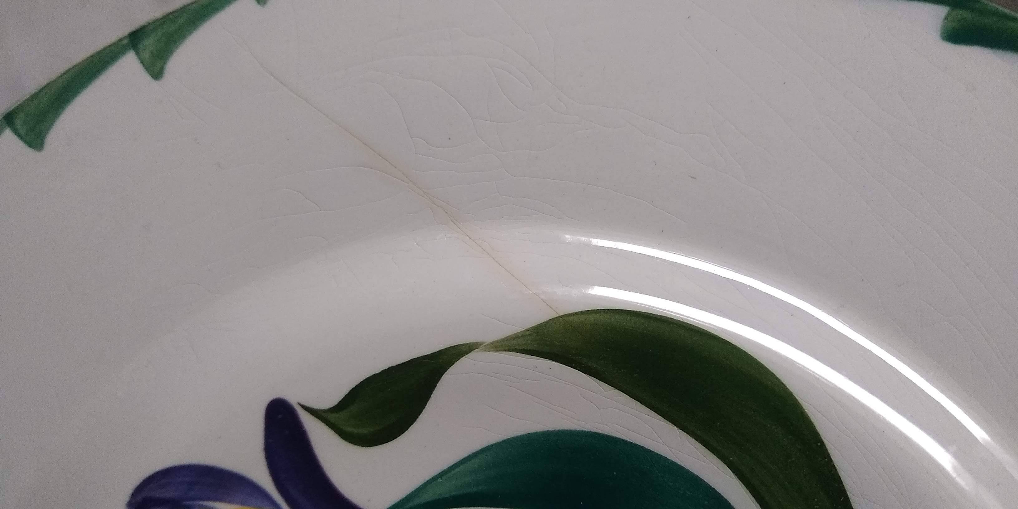 Flat plates Terre de fer St Amand and Hamage Nord - Hand painted