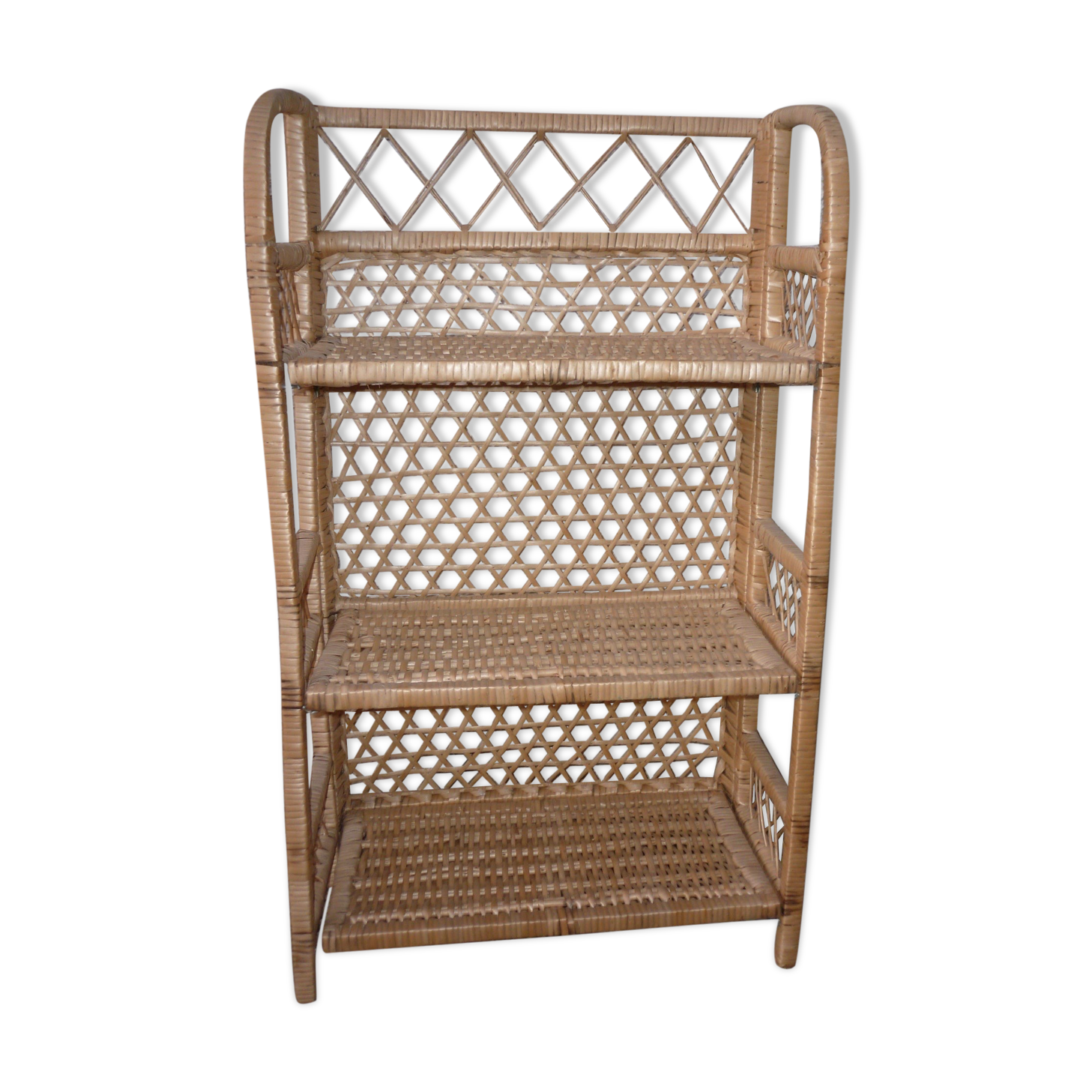 Rattan and wicker folding shelf