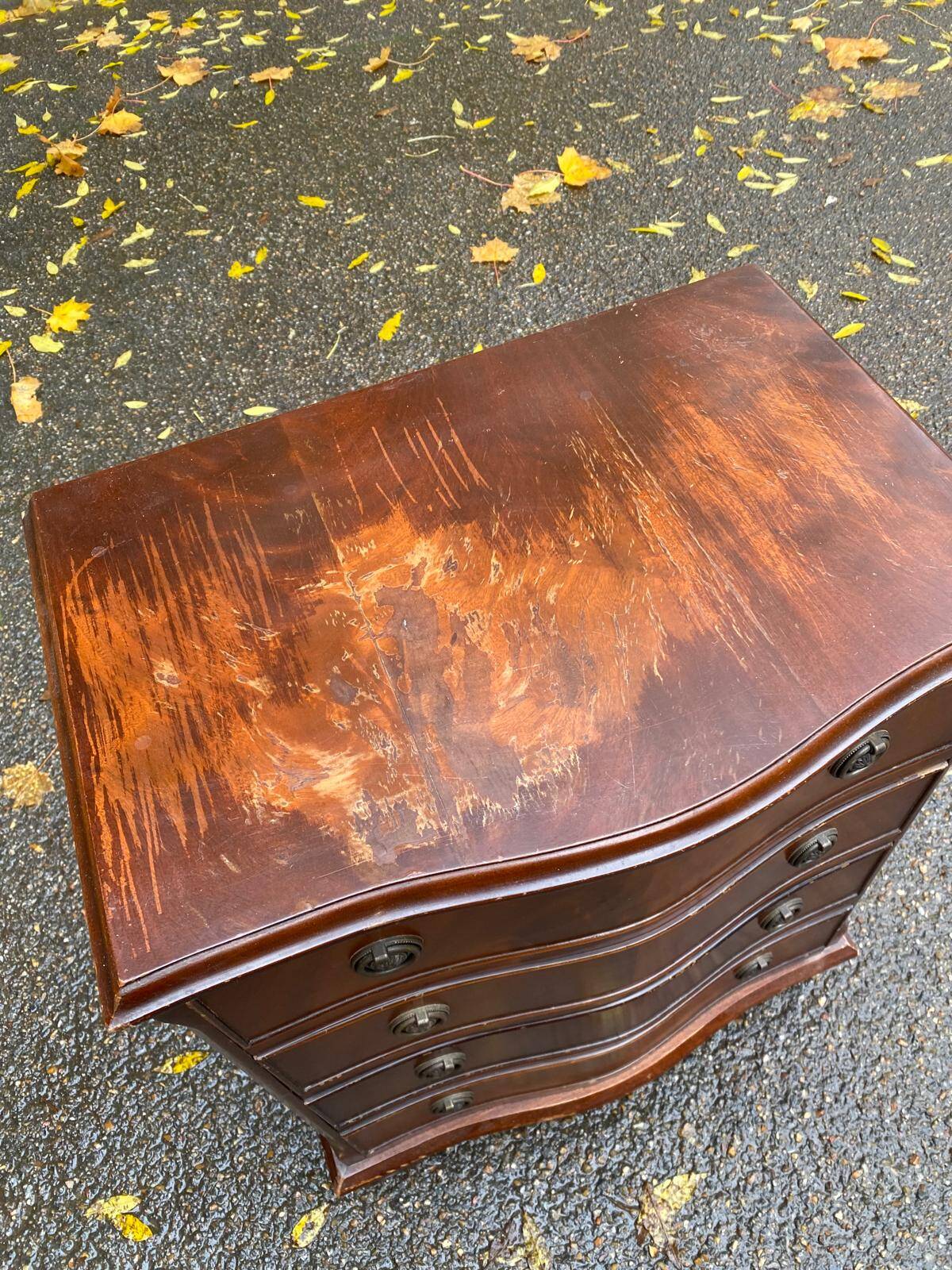 English chest of drawers in dark wood with 4 drawers, 70cm