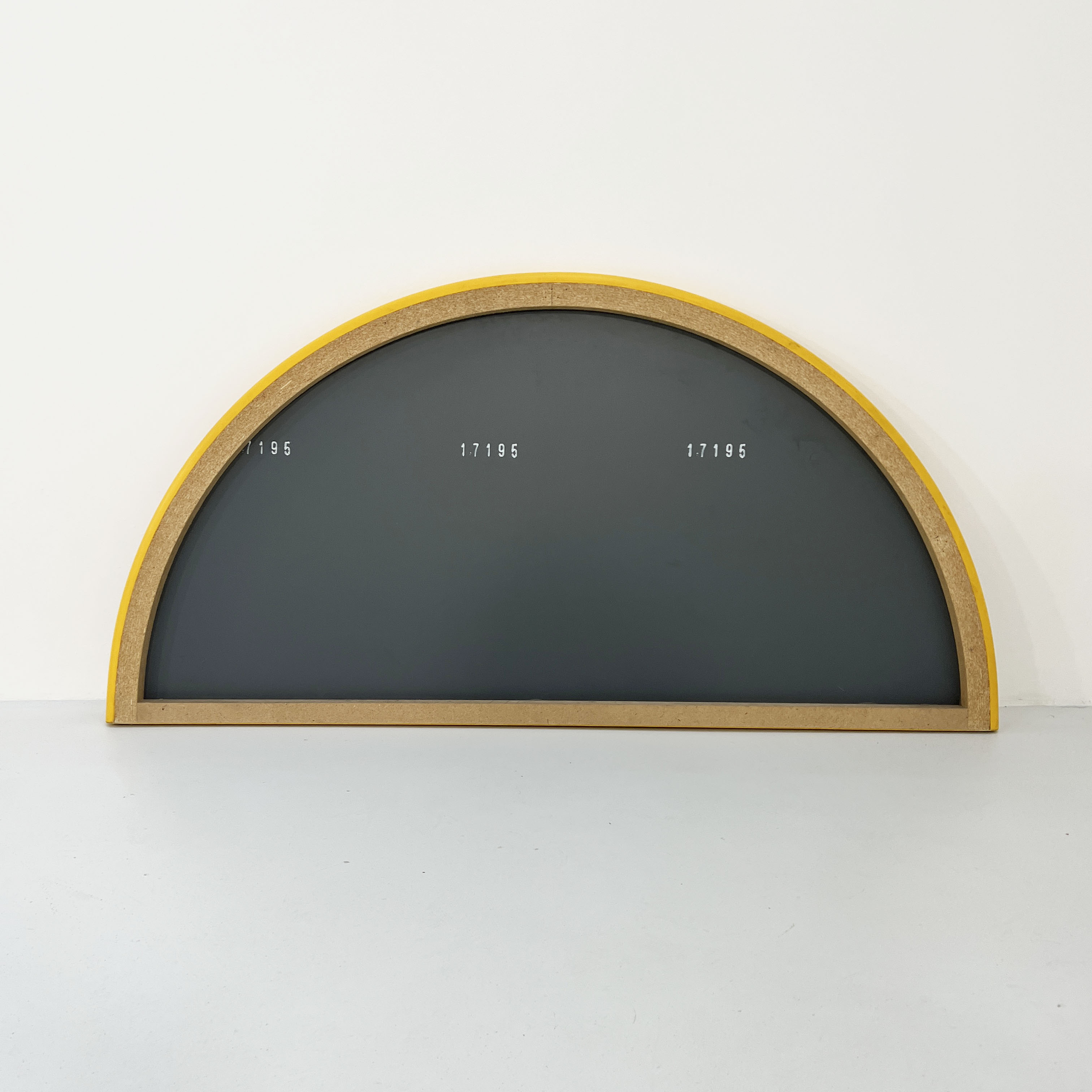 Miroir jaune demi-cercle, 1970s