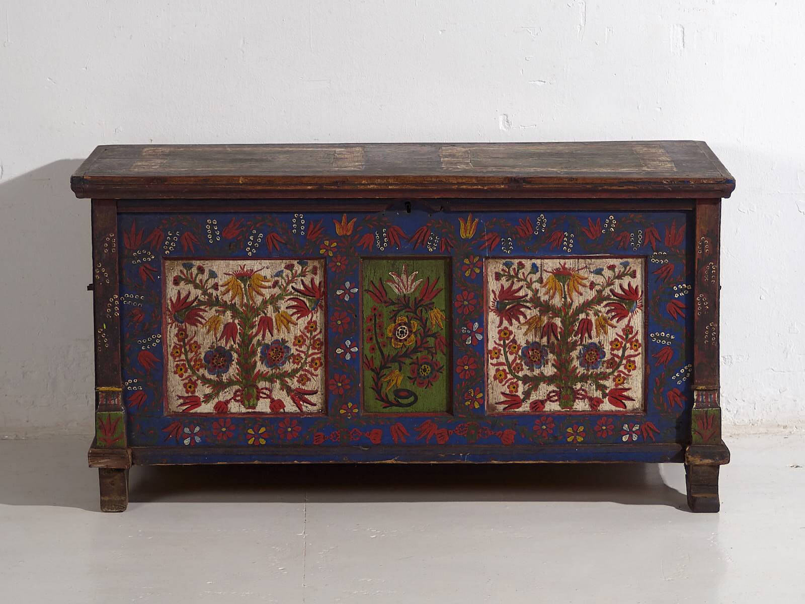 Antique blue trunk with hand-painted floral details (c.1870) #2