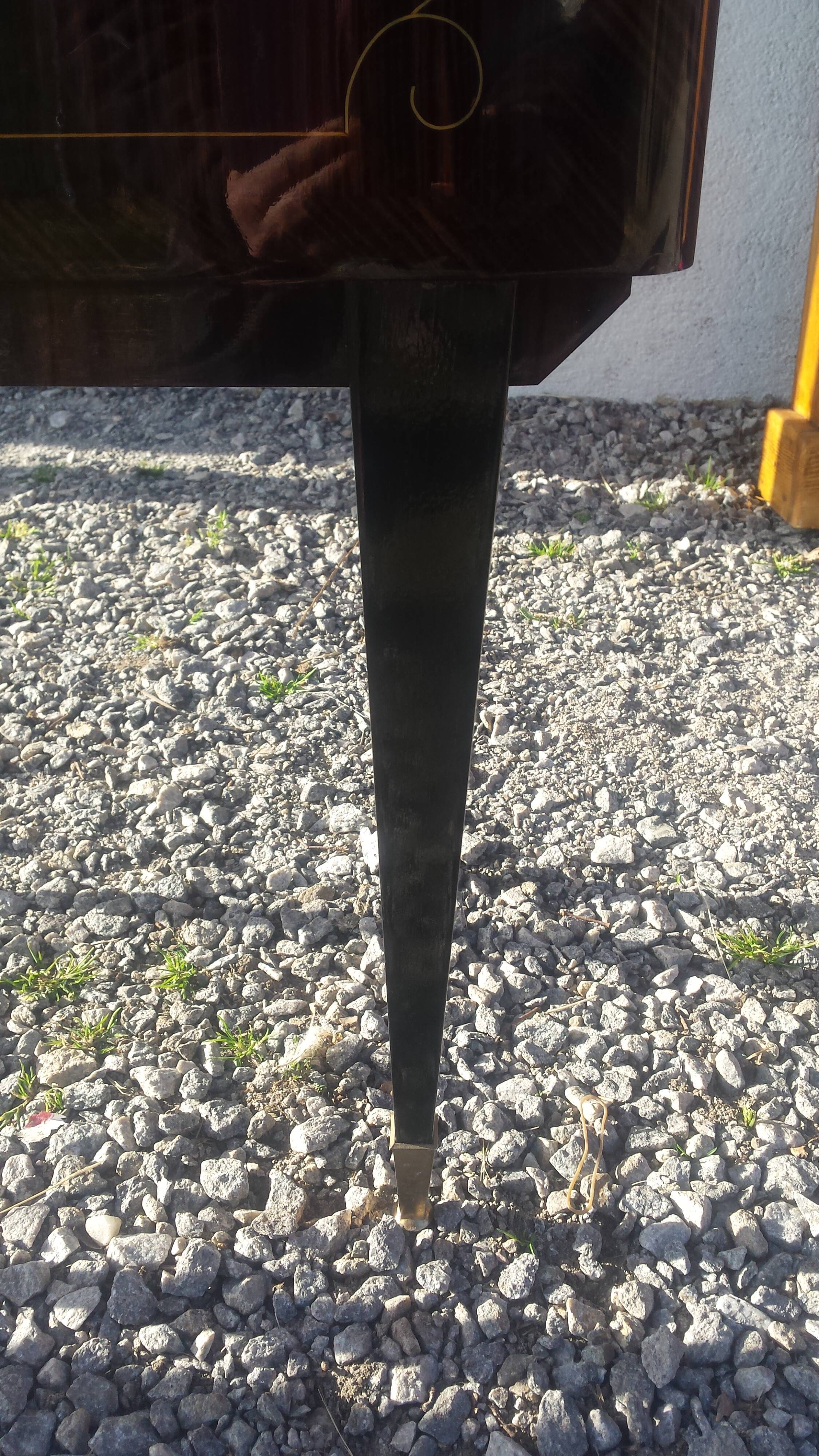 Lot of 2 bedside tables