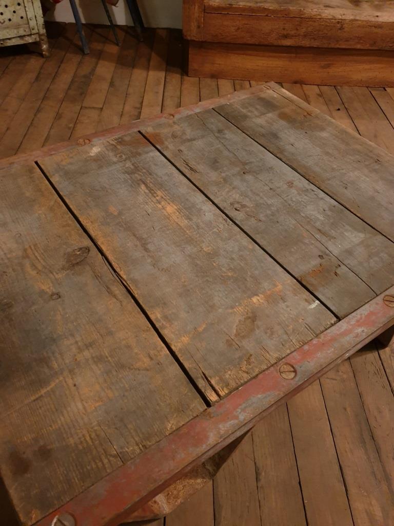 Factory pallet coffee table industrial table