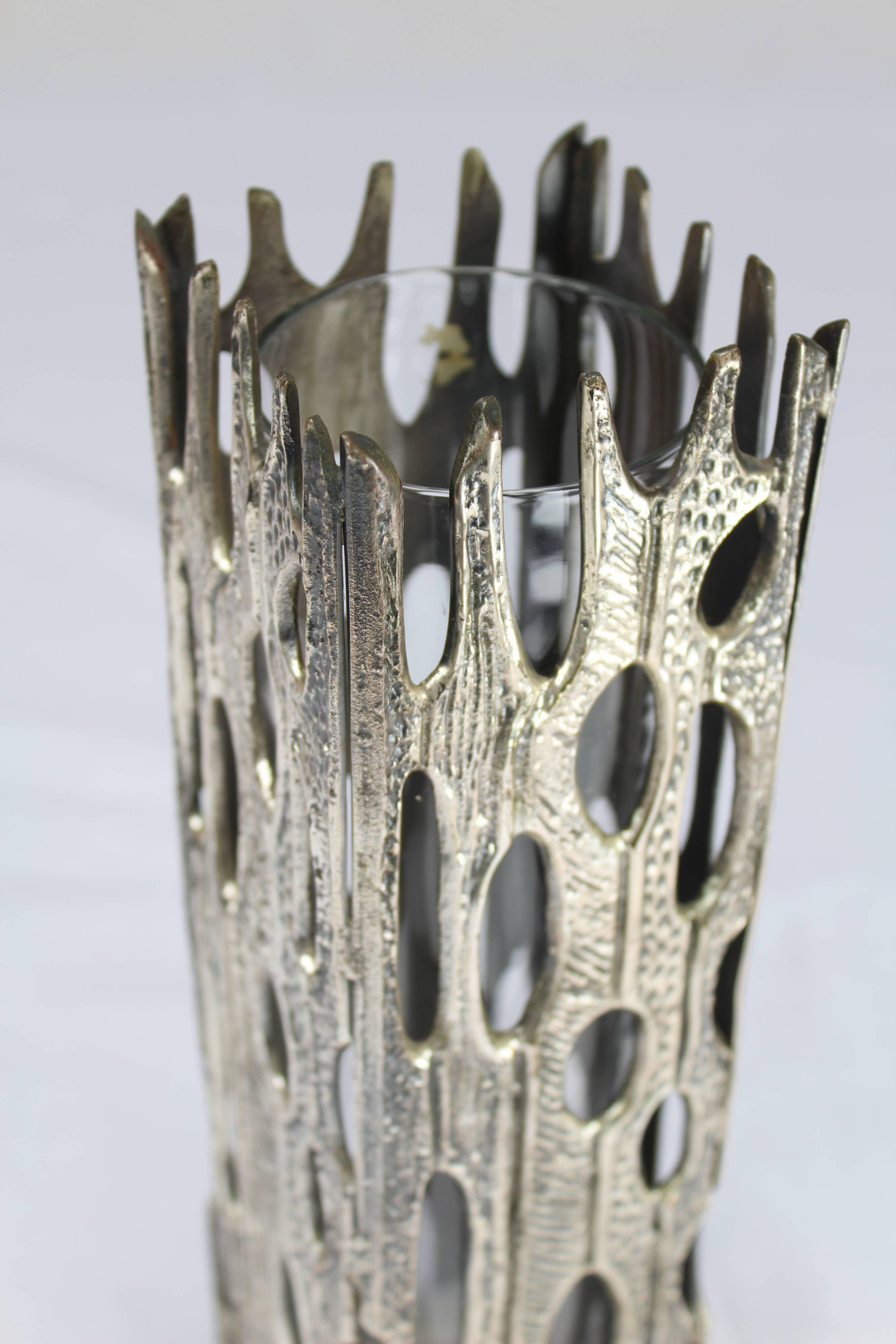 Vase sculpture "Brutalist" in metal with glass vase inside Italy 1970