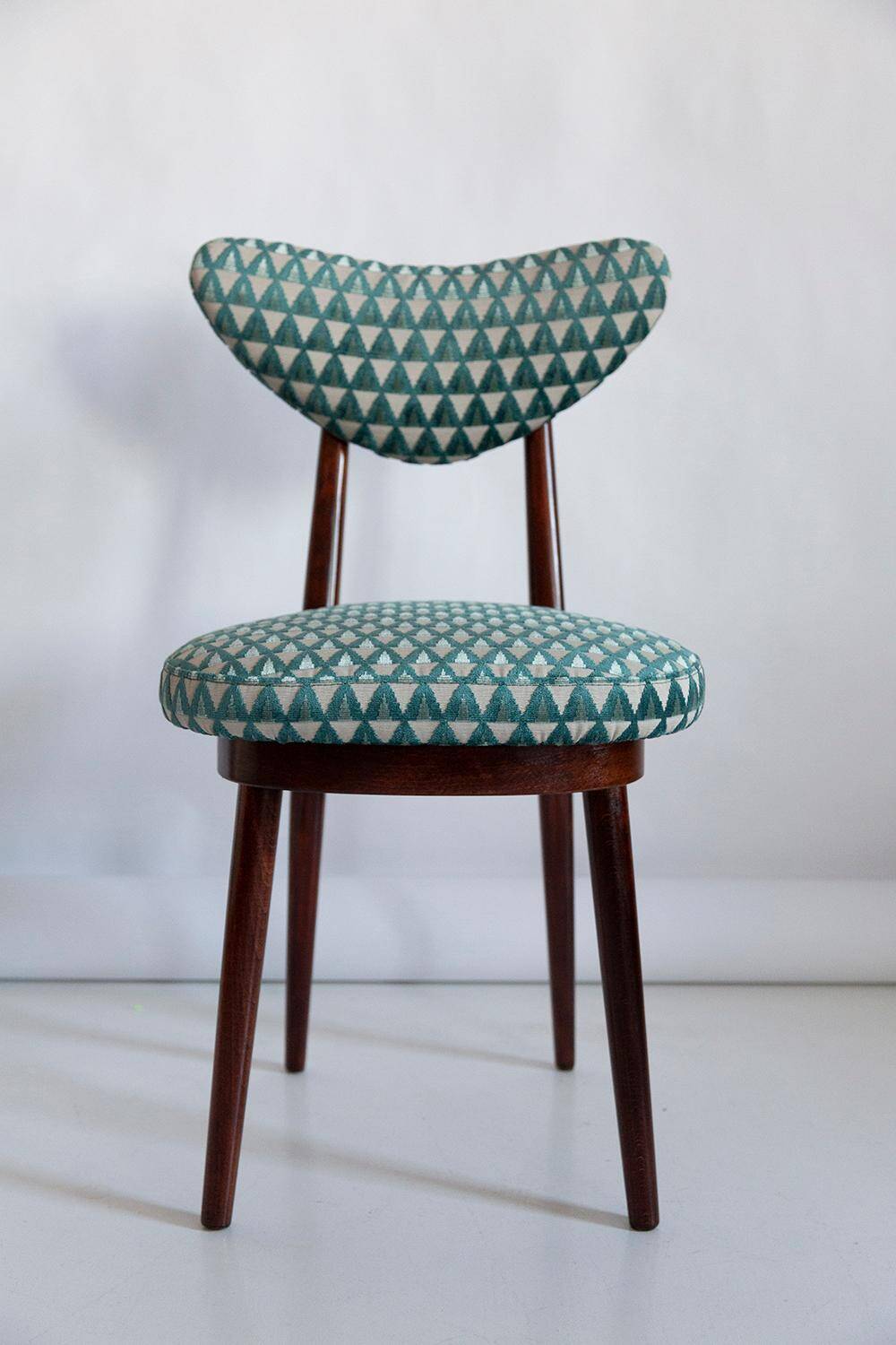 Mid-Century heart-shaped armchair in Amuleto green velvet, Europe, 1960s