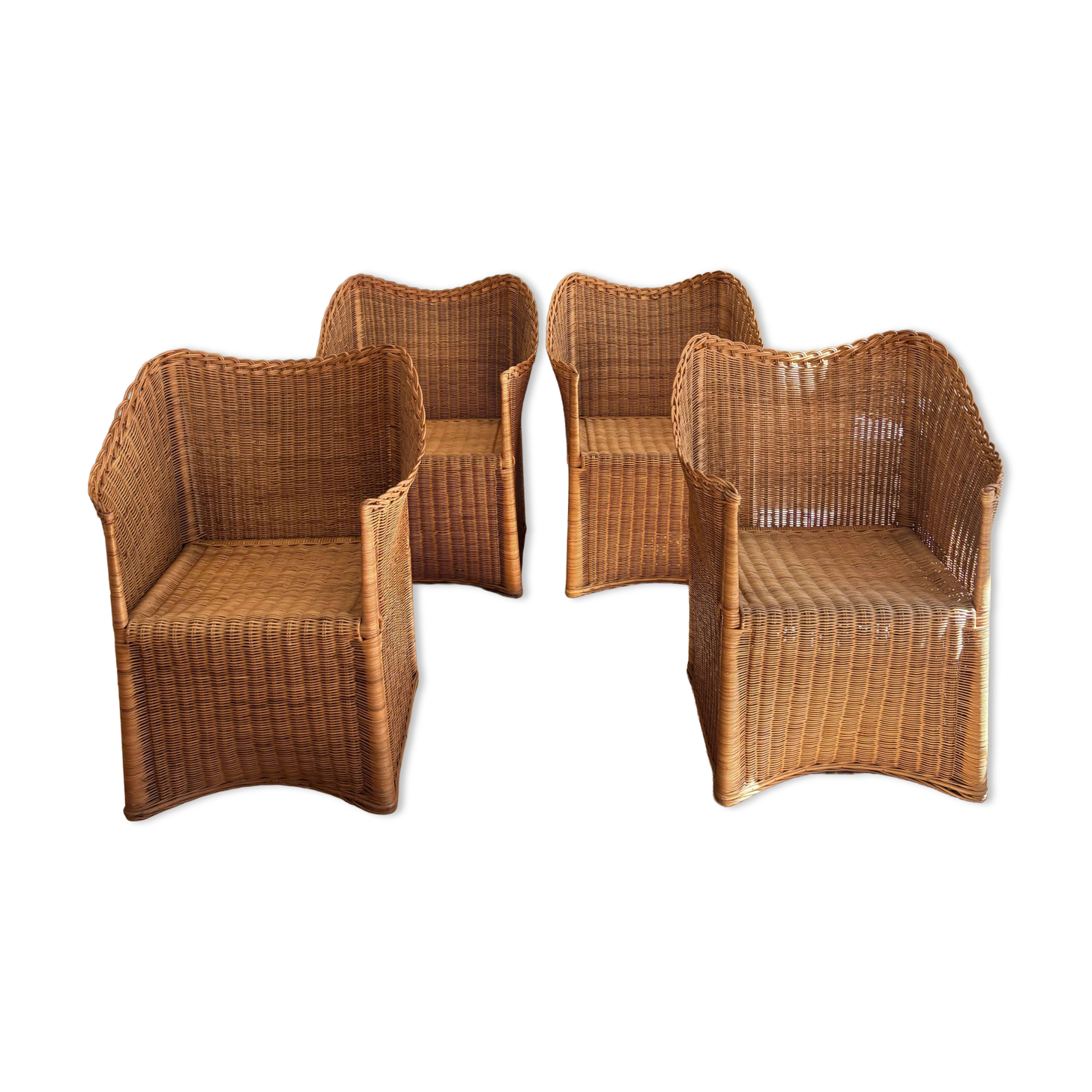 4 chaises modernistes en rotin