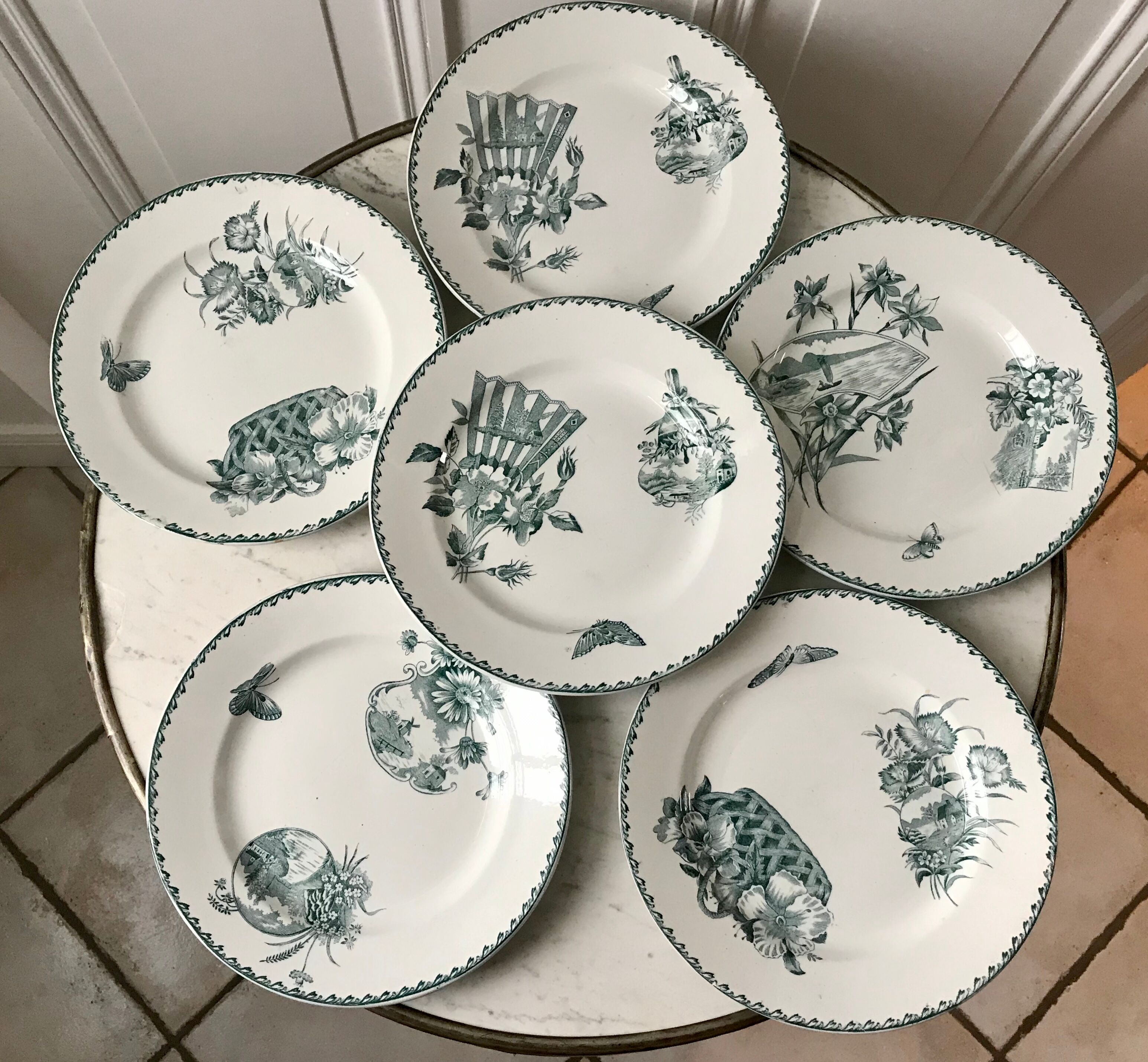 Set of 6 flat plates terre de fer saint-amand model "cartels" xixth