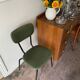 Chaise en skaï vert et métal noir