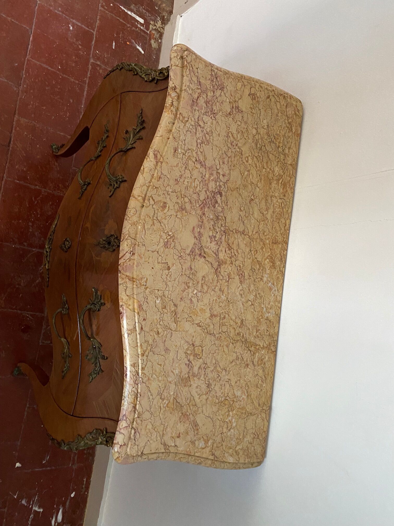 Chest of drawers in marquetry