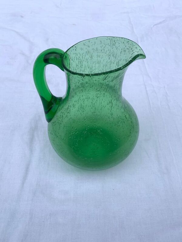 Cruche en verre Biot bullé soufflé vert