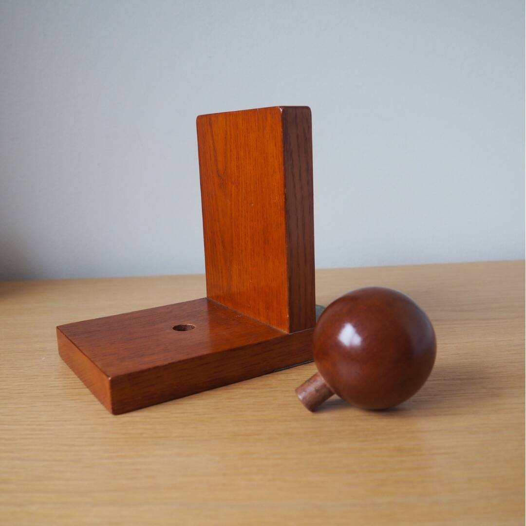 Pair (2) Wooden Bookends - Amsterdam School - 1920s, the Netherlands