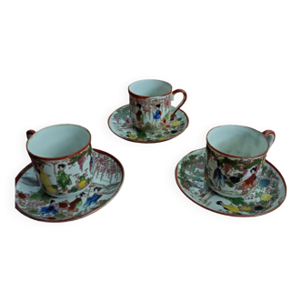 3 tasses et sous tasses en porcelaine chinoise dont 1 sous tasse offerte