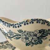 Old sauce pot in iron earth, Guadeloupe model of Saint amand