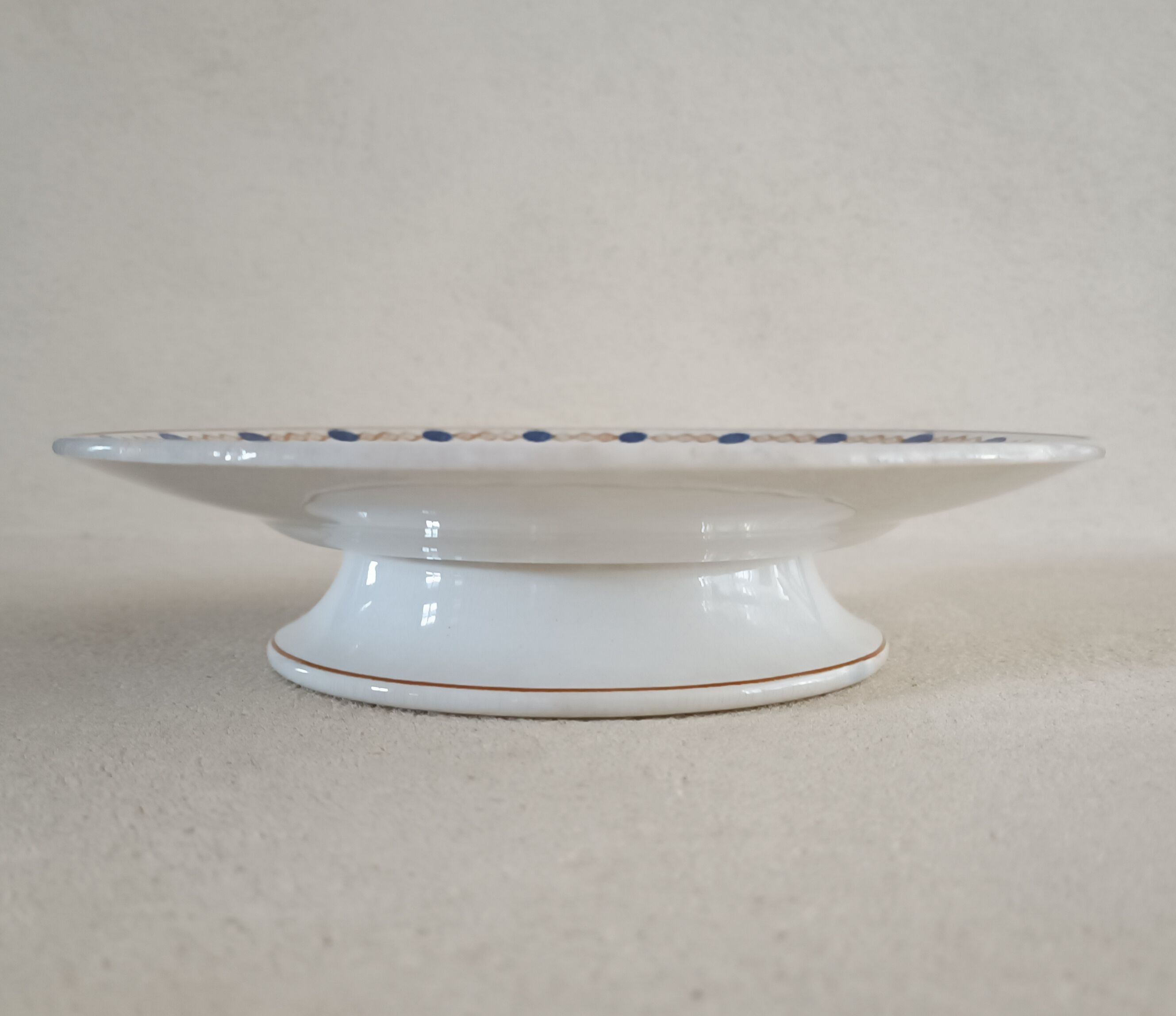 Compotier in iron earth Saint-Amand