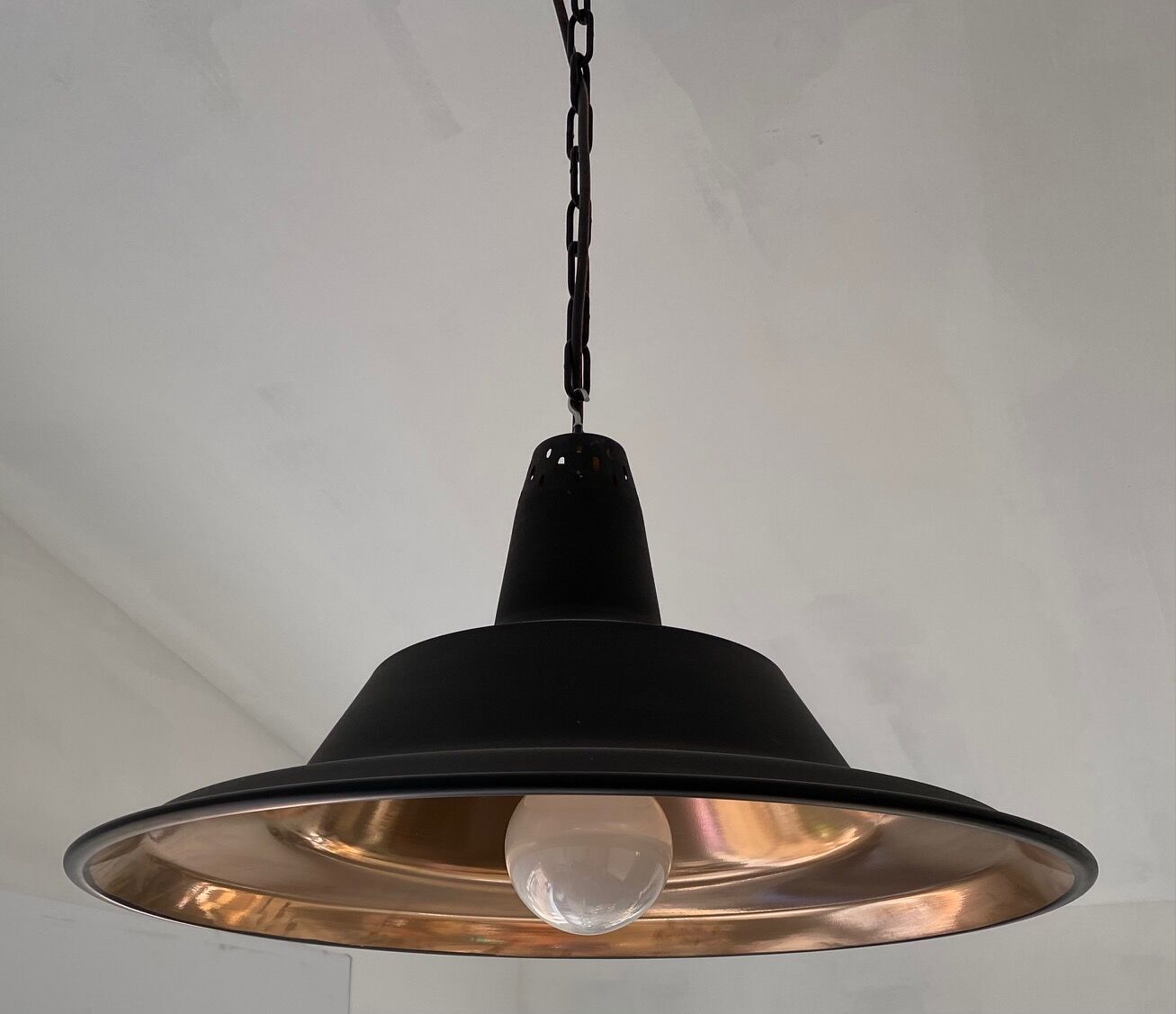 Industrial hanging lamp