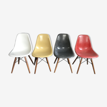 Set of 4 DSW Chairs by Charles and Ray Eames for Herman Miller