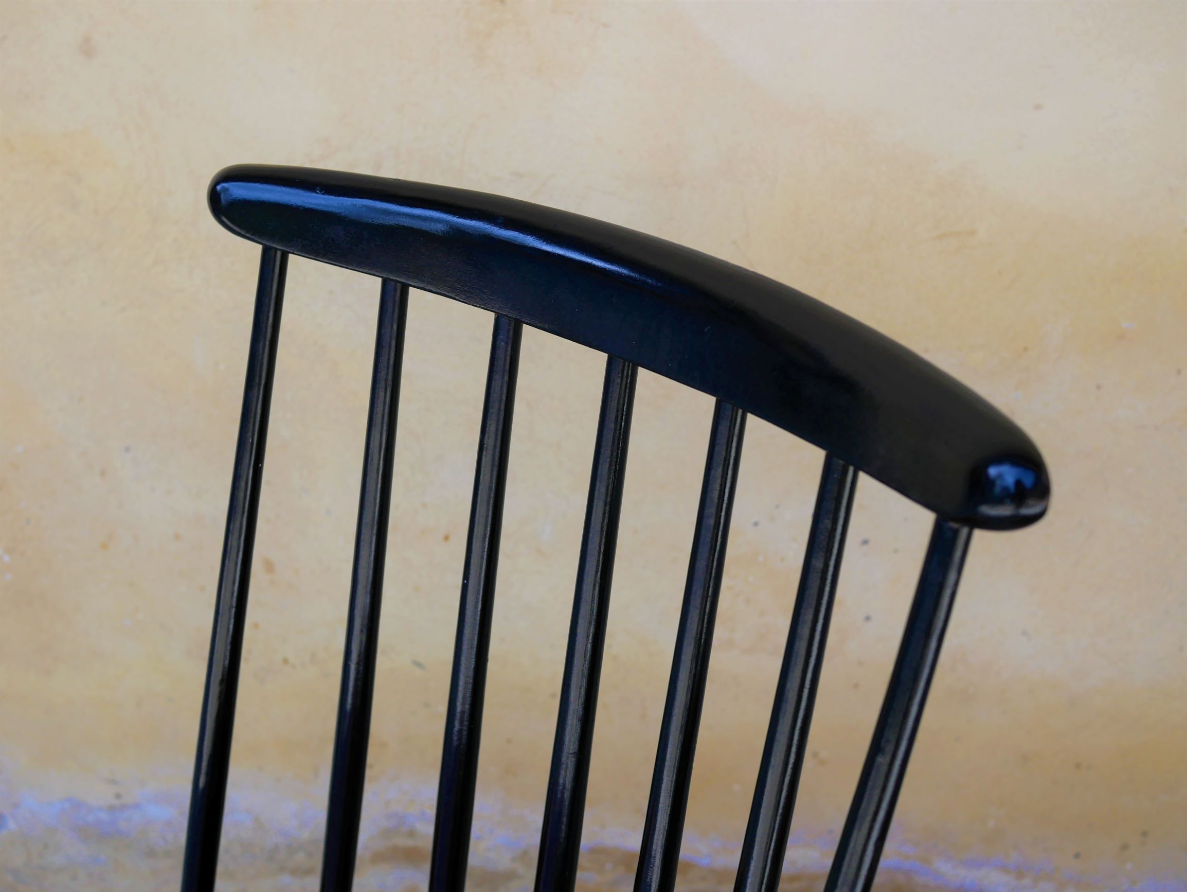 Chaise scandinave par I.Tapiovaara modèle « Fanett »