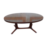 Dark tinted Baumann extendable table