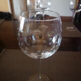Set of 4 crystal wine glasses, engraved geometric patterns