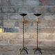 Paire de grands pique cierges en fer vintage 1950