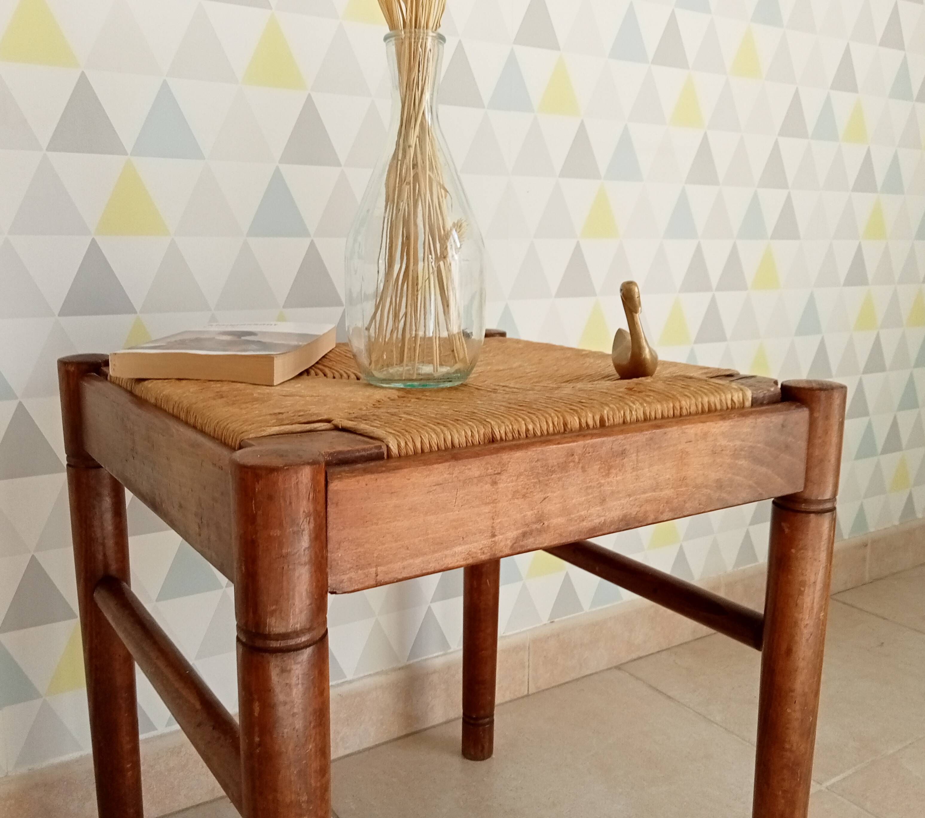 Vintage straw stool in cherry wood 70s/80s