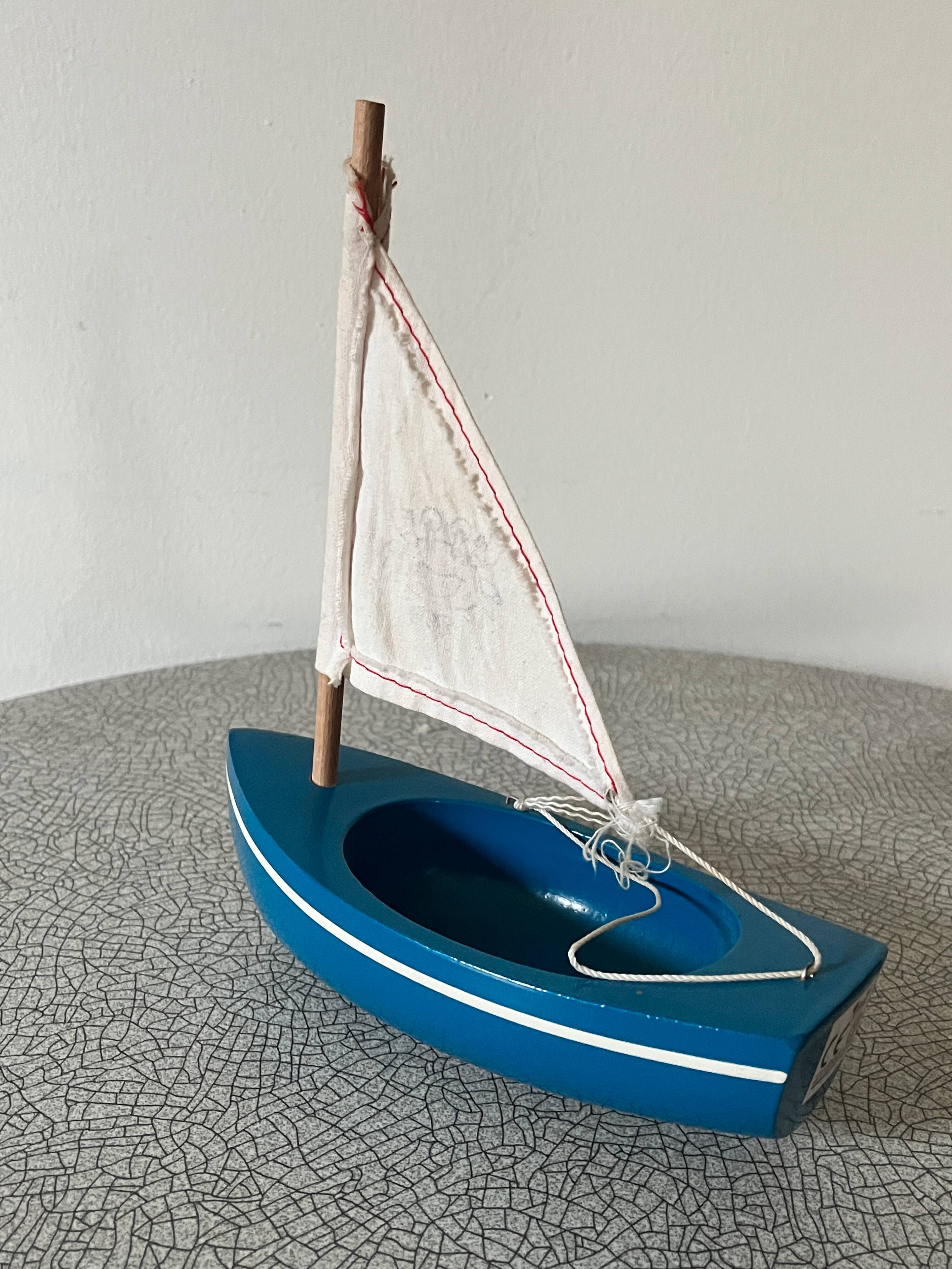 Tirot 200 basin sailboat, vintage toy.