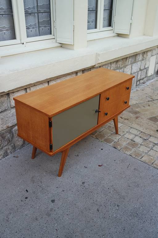 Compass feet sideboard