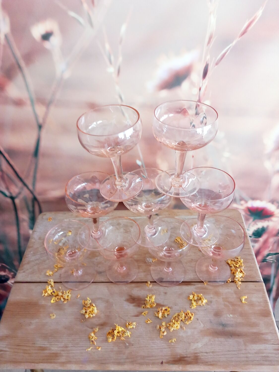 Champagne glasses x9