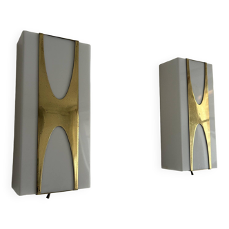 Pair of Loewy wall lights for Hilton, brass and Perspex, France 1965