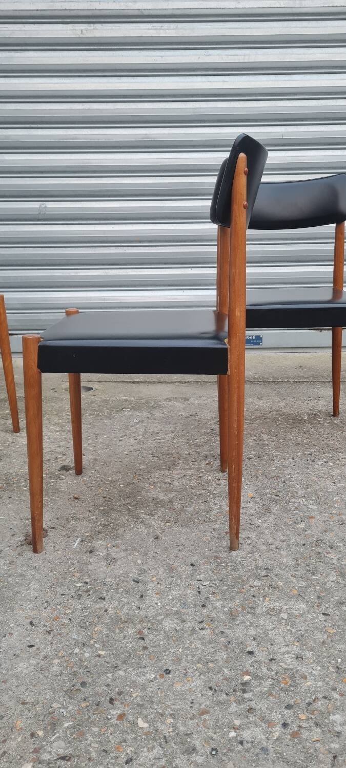 Set of 4 Scandinavian chairs 1970