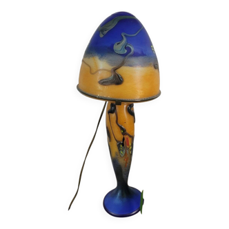 Multi-layer glass mushroom lamp