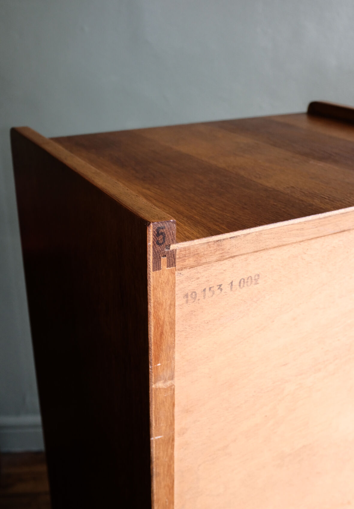Dresser chest of drawers