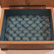 Ancien coffret à bijoux capitonné en marqueterie