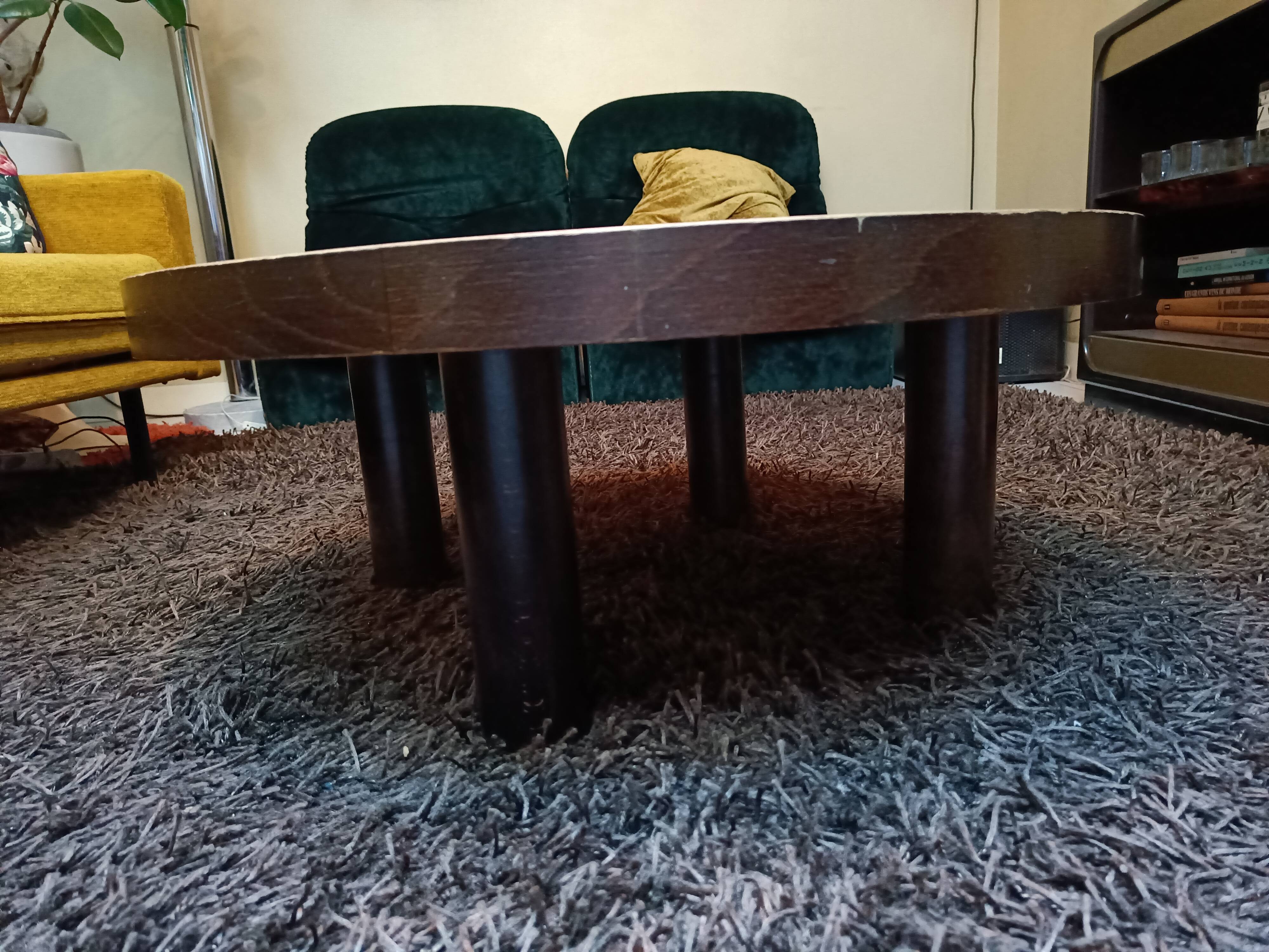 Round coffee table