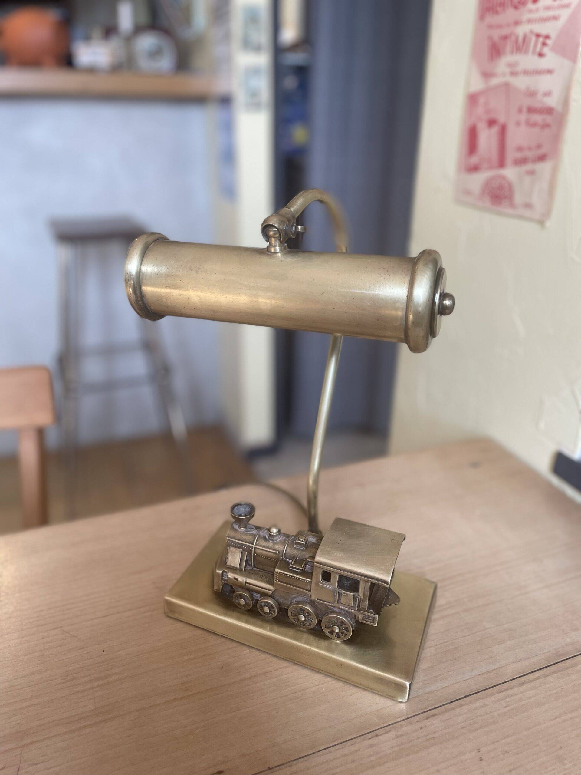Notary lamp