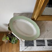 Plat en faïence L’Amandinoise