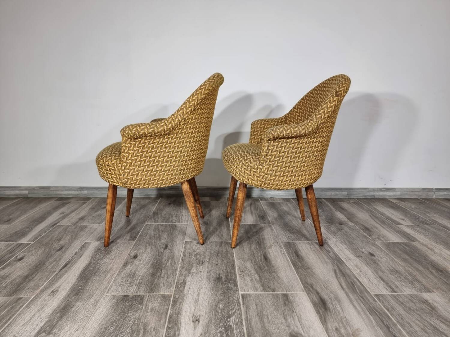 Fauteuils du milieu du siècle