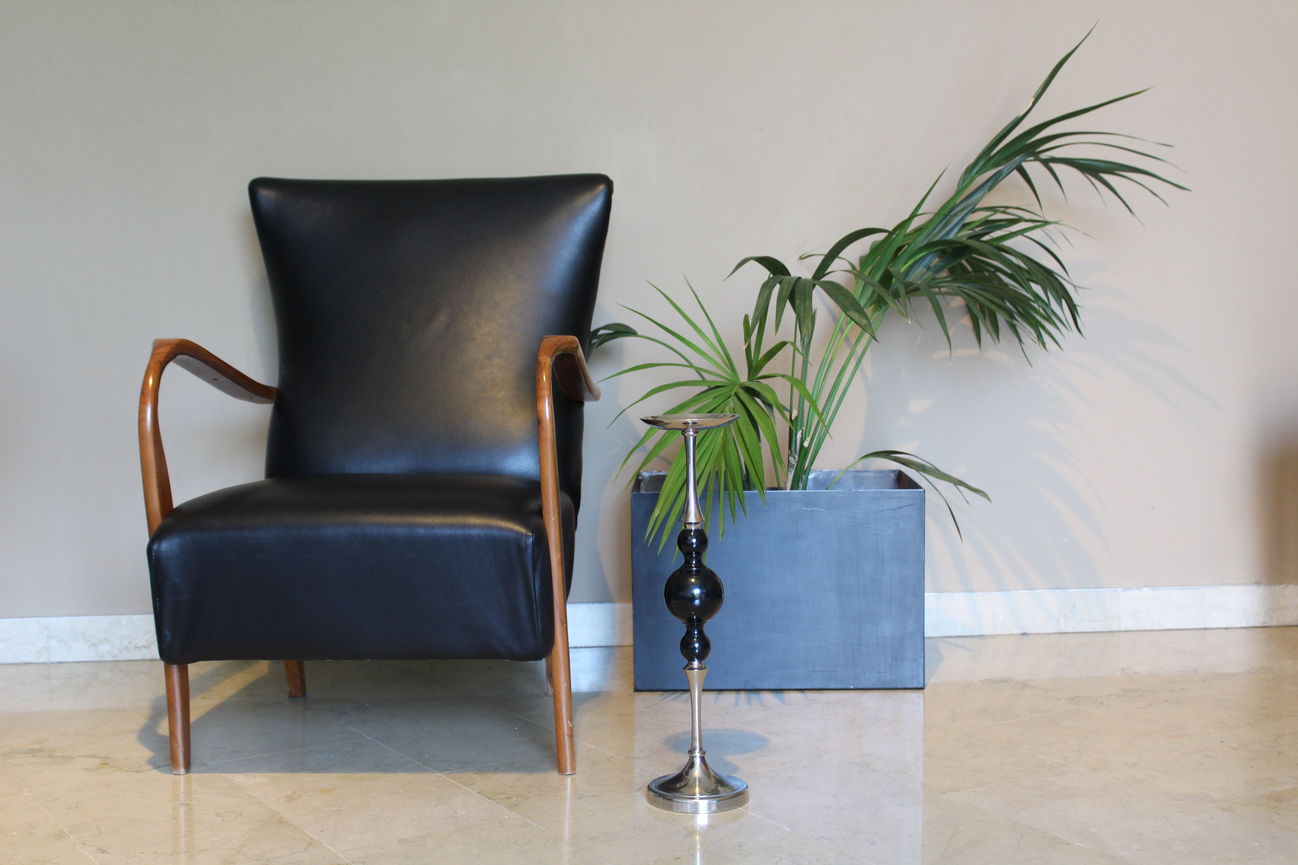 Italian glass holder from the 1940s