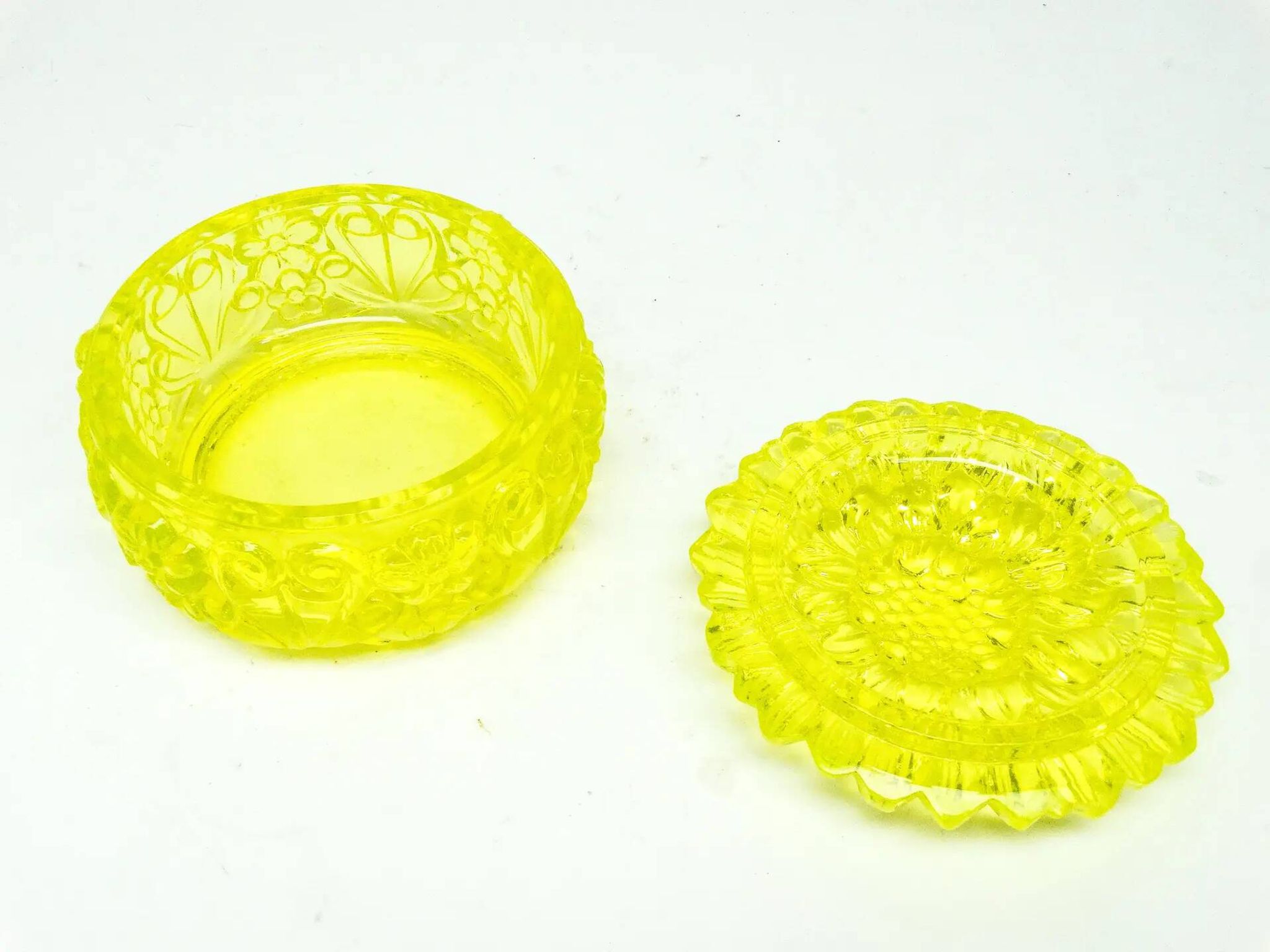 Art Deco bonbonniere, pressed uranium glass, Czechoslovakia, 1950s